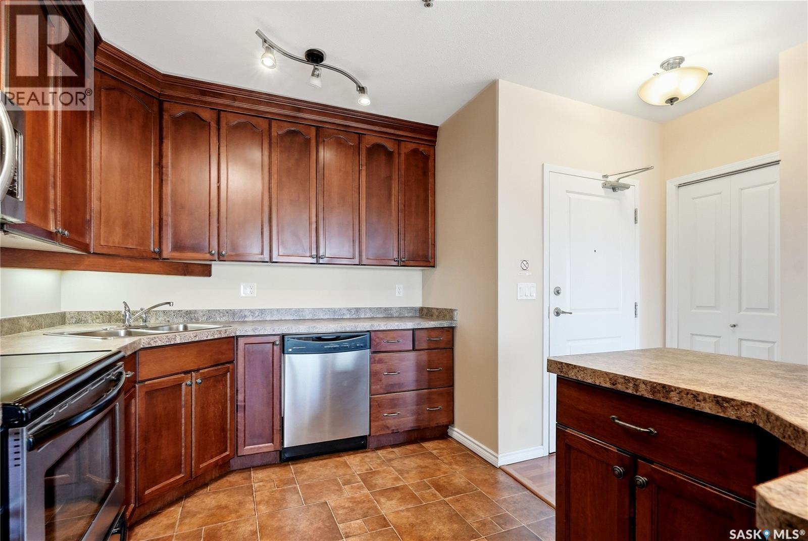 1403 902 Spadina Crescent E Property Photo 10