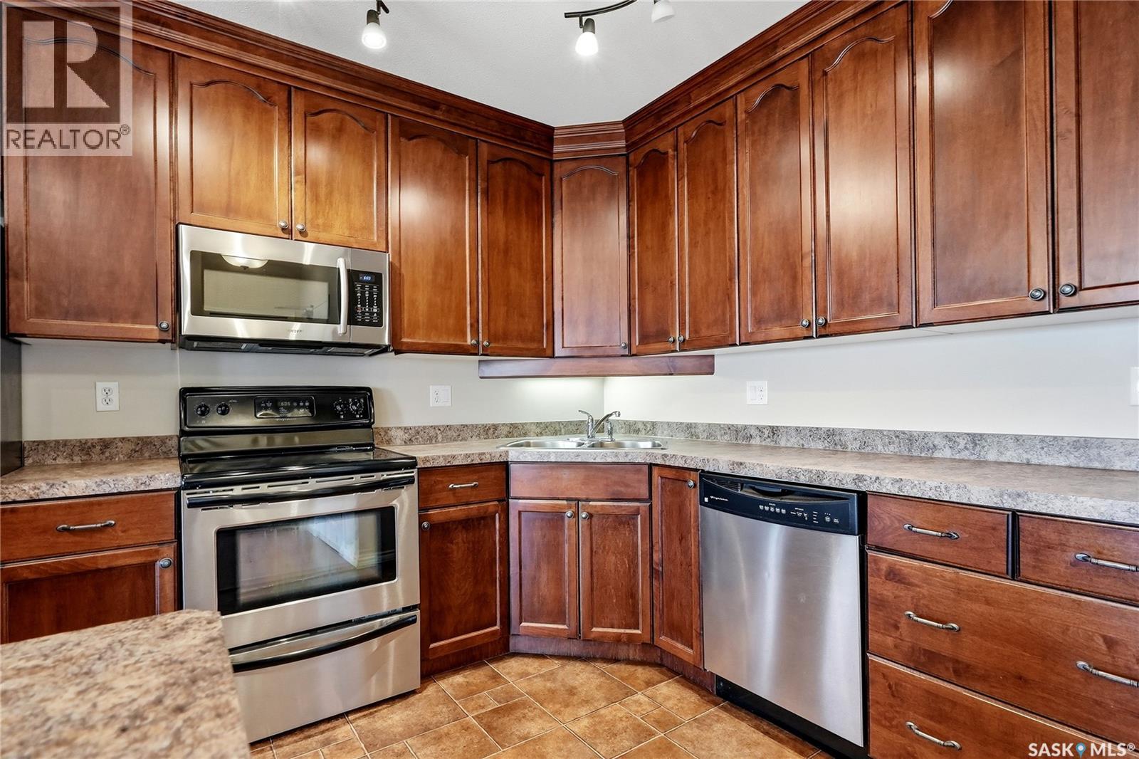 1403 902 Spadina Crescent E Property Photo 13