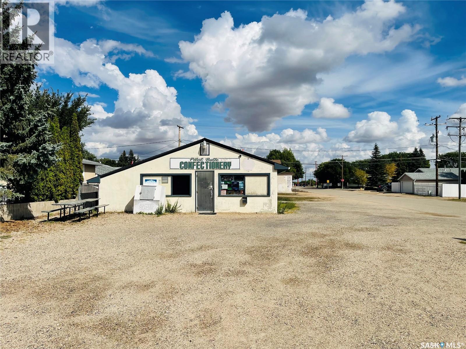 341 5th Street Property Photo 2