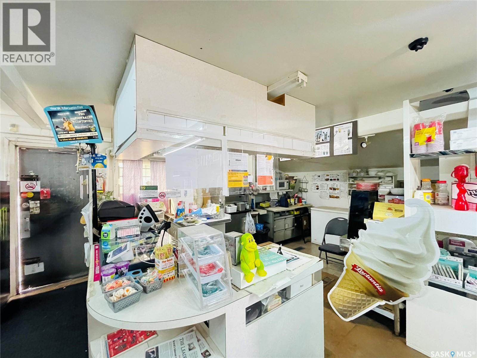 341 5th Street Property Photo 7