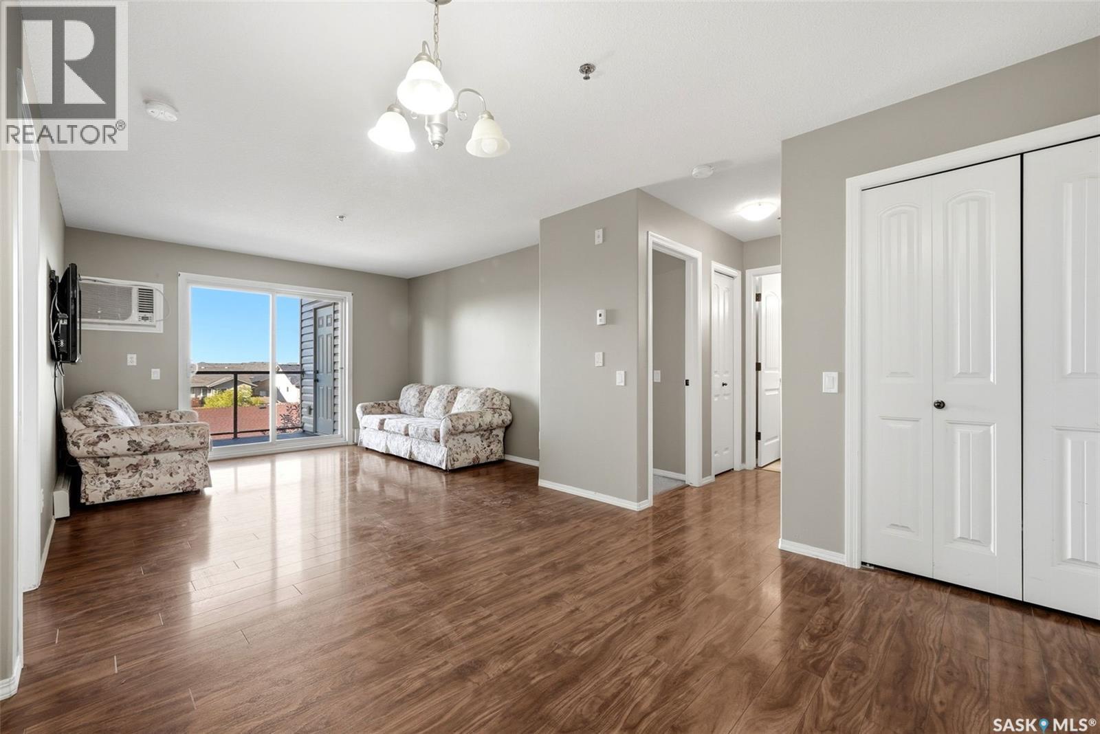 309 E 1300 Stockton STREET Property Photo 1