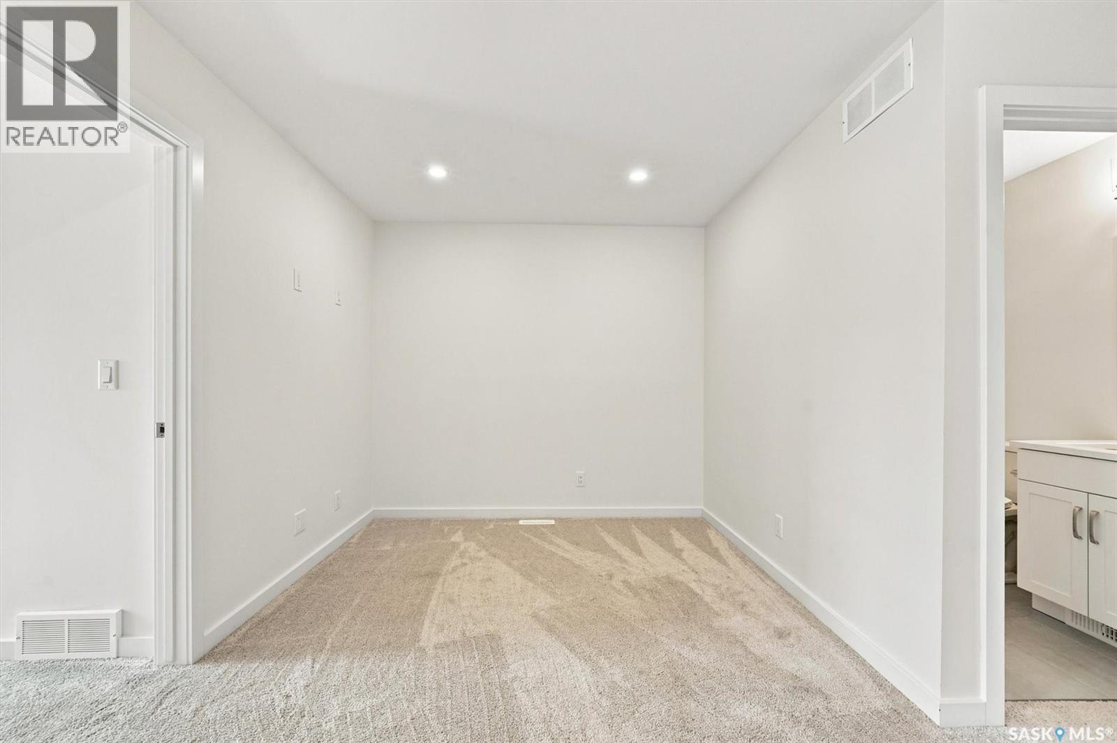 1070 Brighton Boulevard Property Photo 15