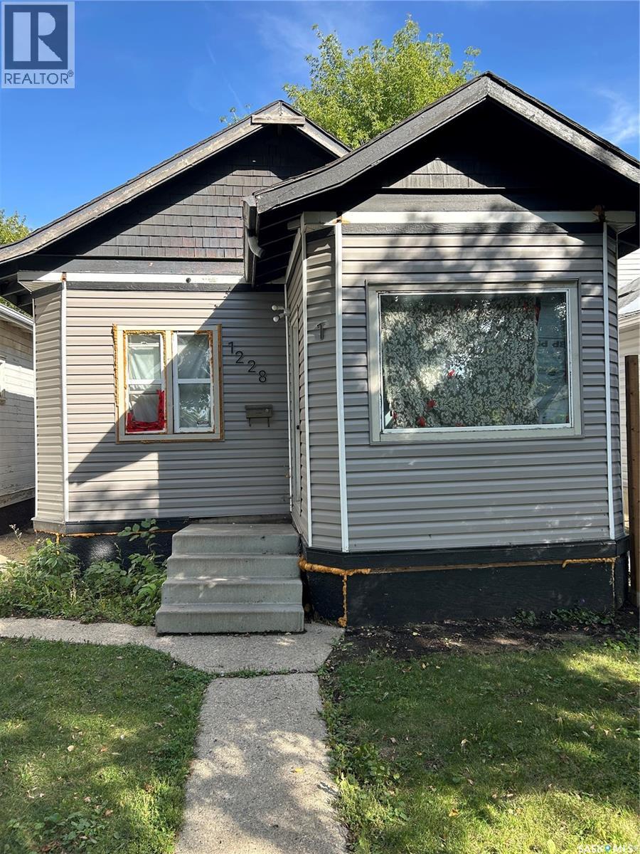 1228 G AVENUE N