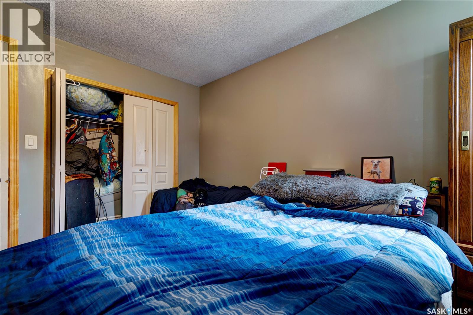 908 Connaught Street Property Photo 10