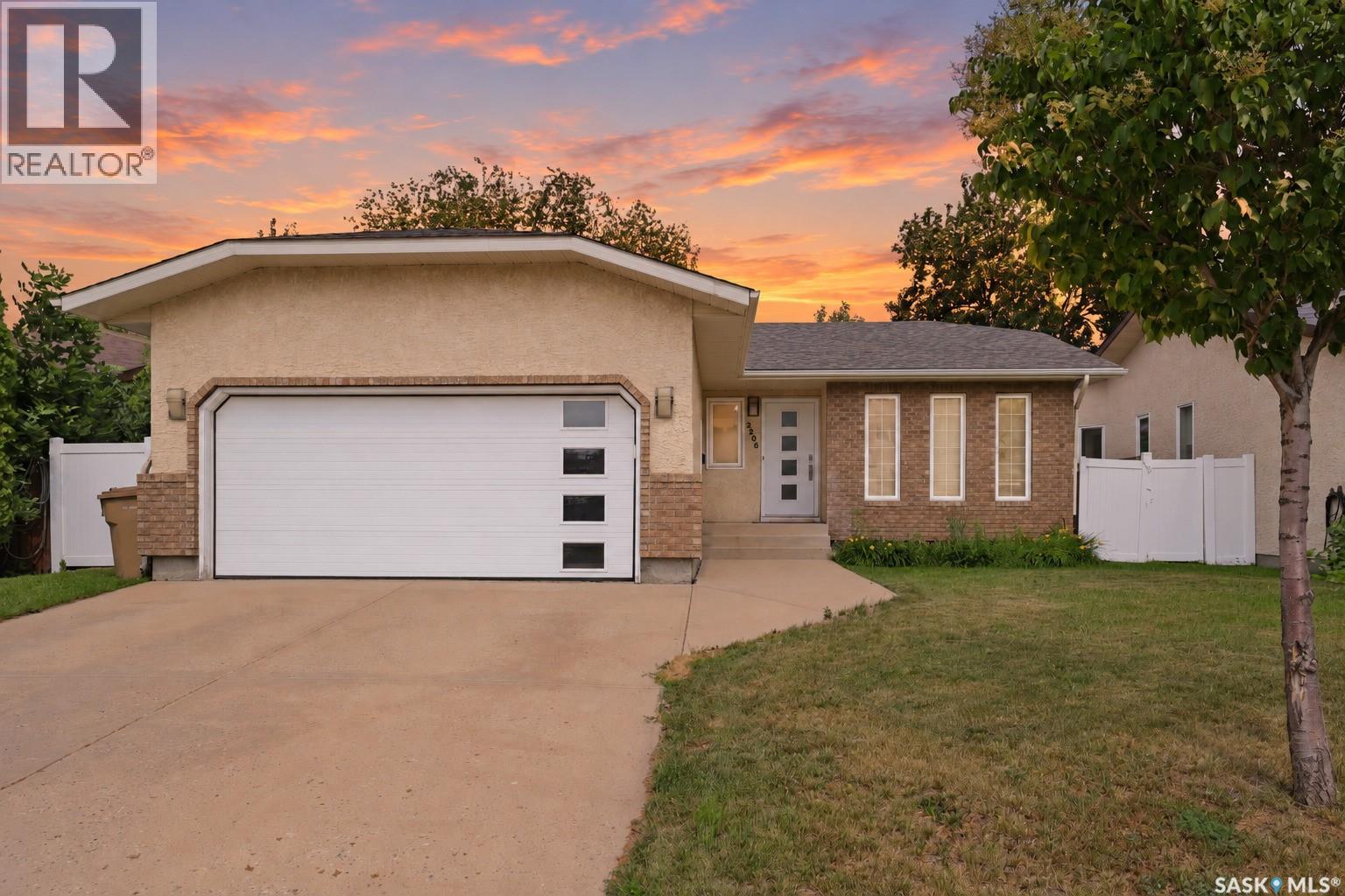 2206 Assiniboine AVENUE E