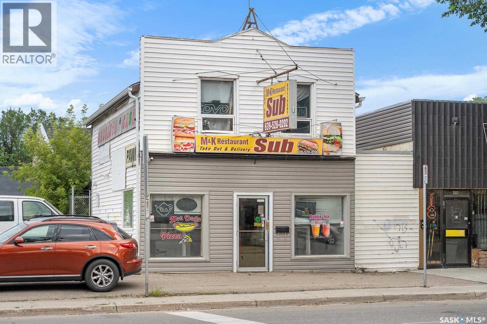 2924 DEWDNEY AVENUE Property Photo 1
