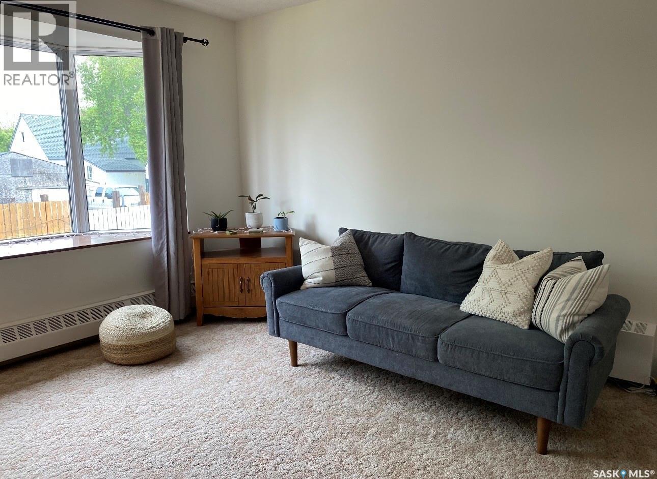 144 First Avenue N Property Photo 5