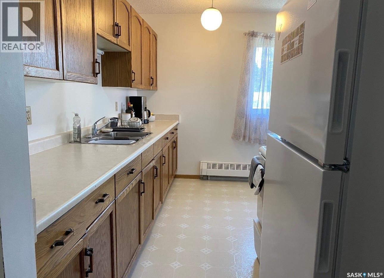 144 First Avenue N Property Photo 6