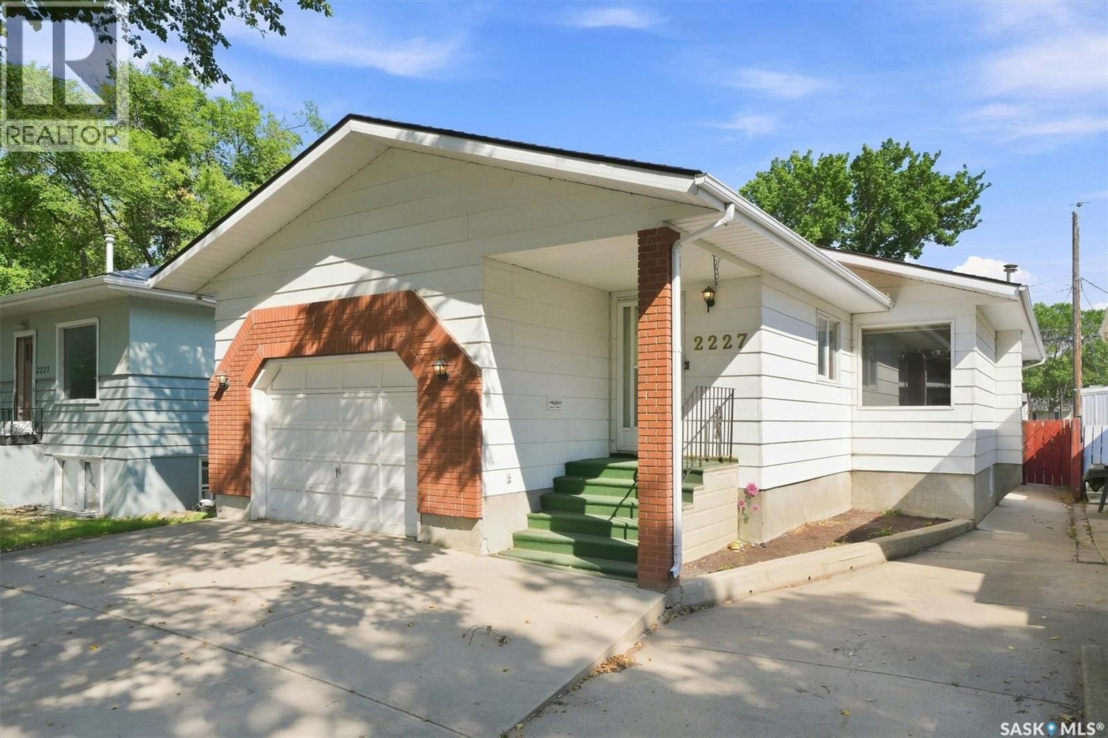 2227 Herman Avenue Property Photo 1