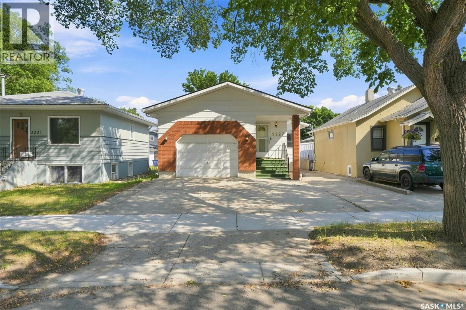 2227 Herman Avenue Property Photo 2