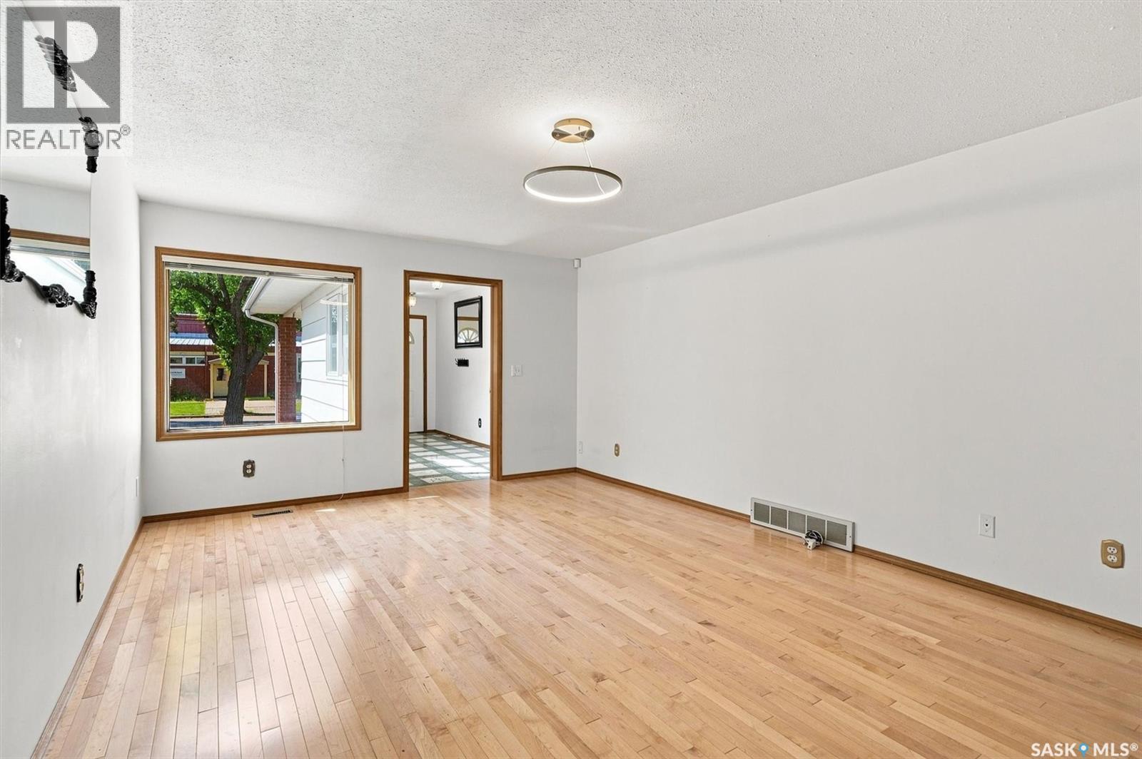 2227 Herman Avenue Property Photo 6