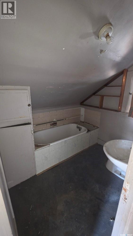 1256 King Street Property Photo 12