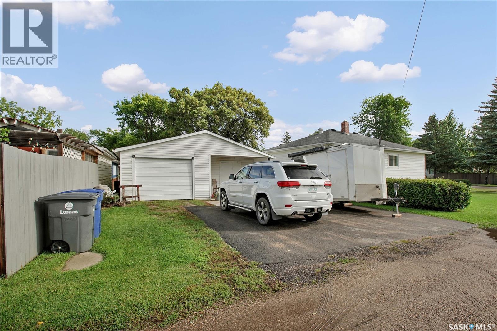 2001 2nd Street Property Photo 32