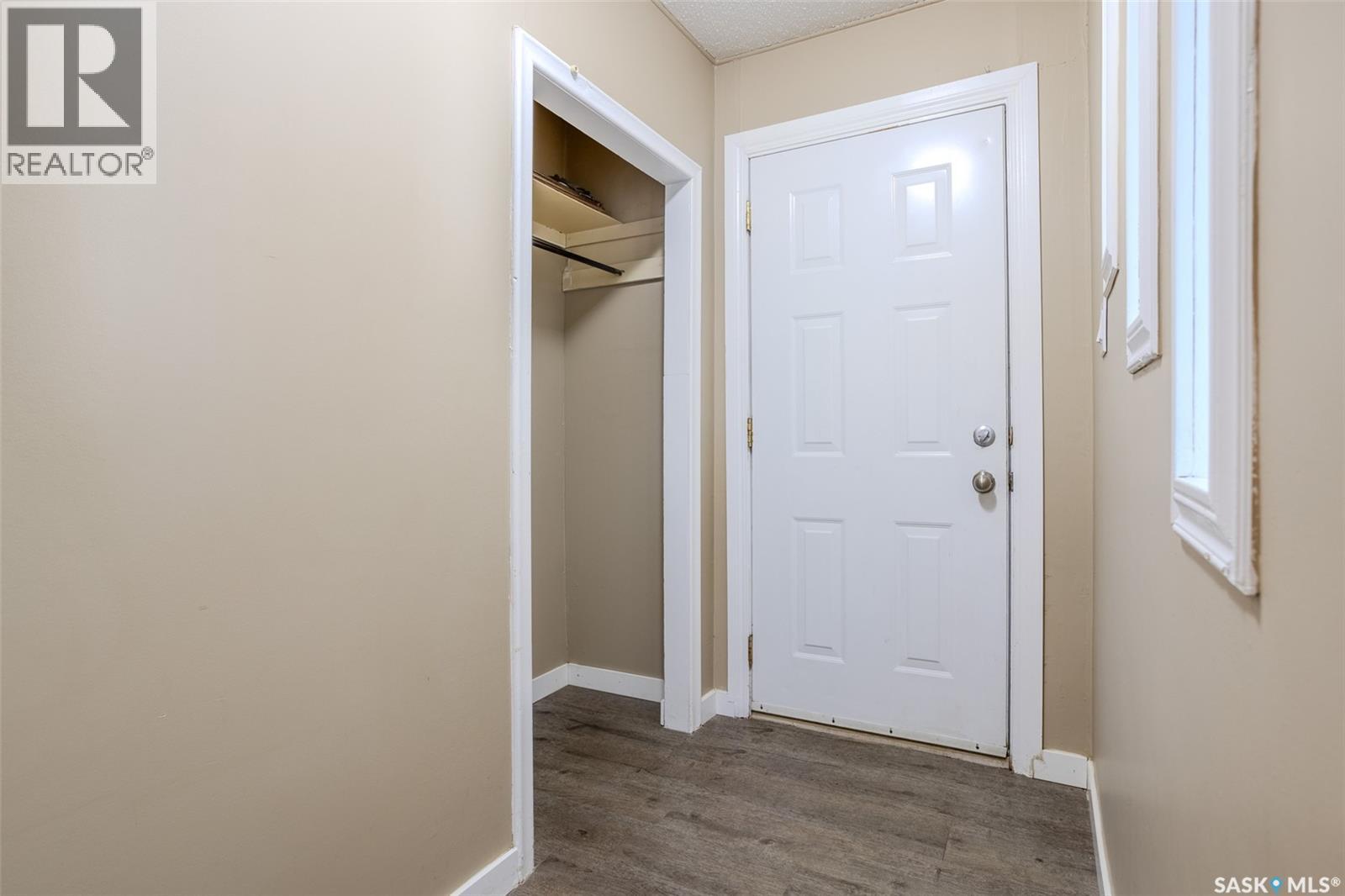 614 Q Avenue N Property Photo 4
