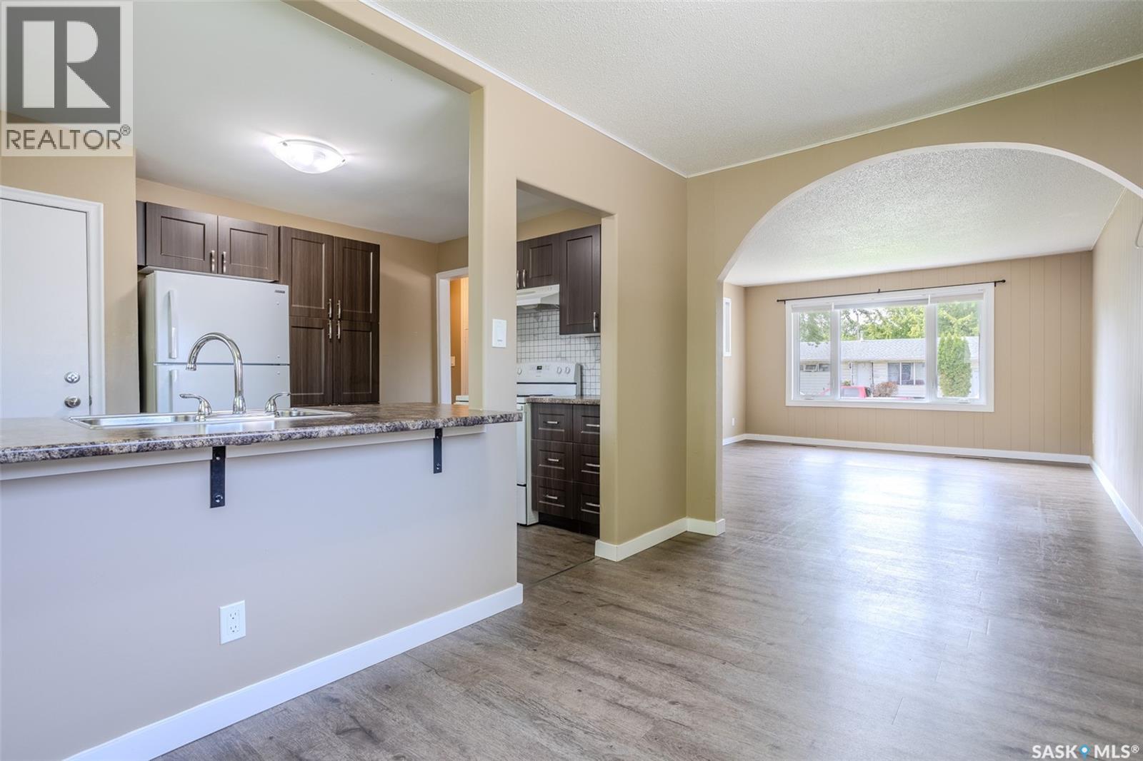 614 Q Avenue N Property Photo 11