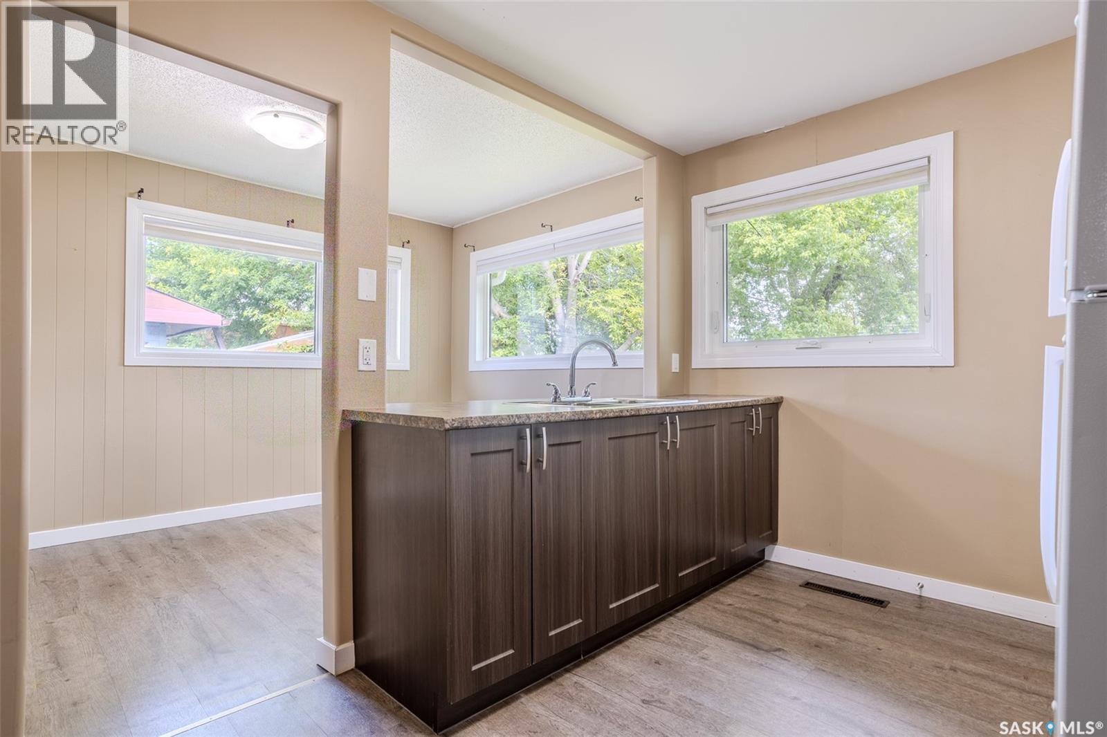 614 Q Avenue N Property Photo 14