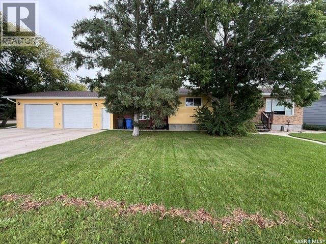 208 East Avenue Property Photo 1