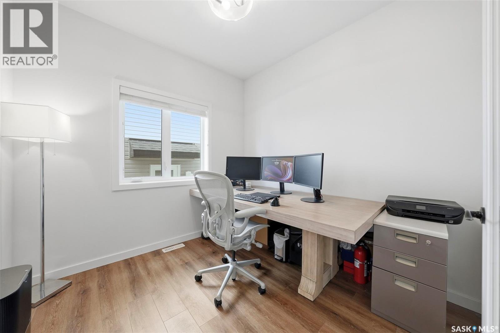578 Mcfaull Crescent Property Photo 8