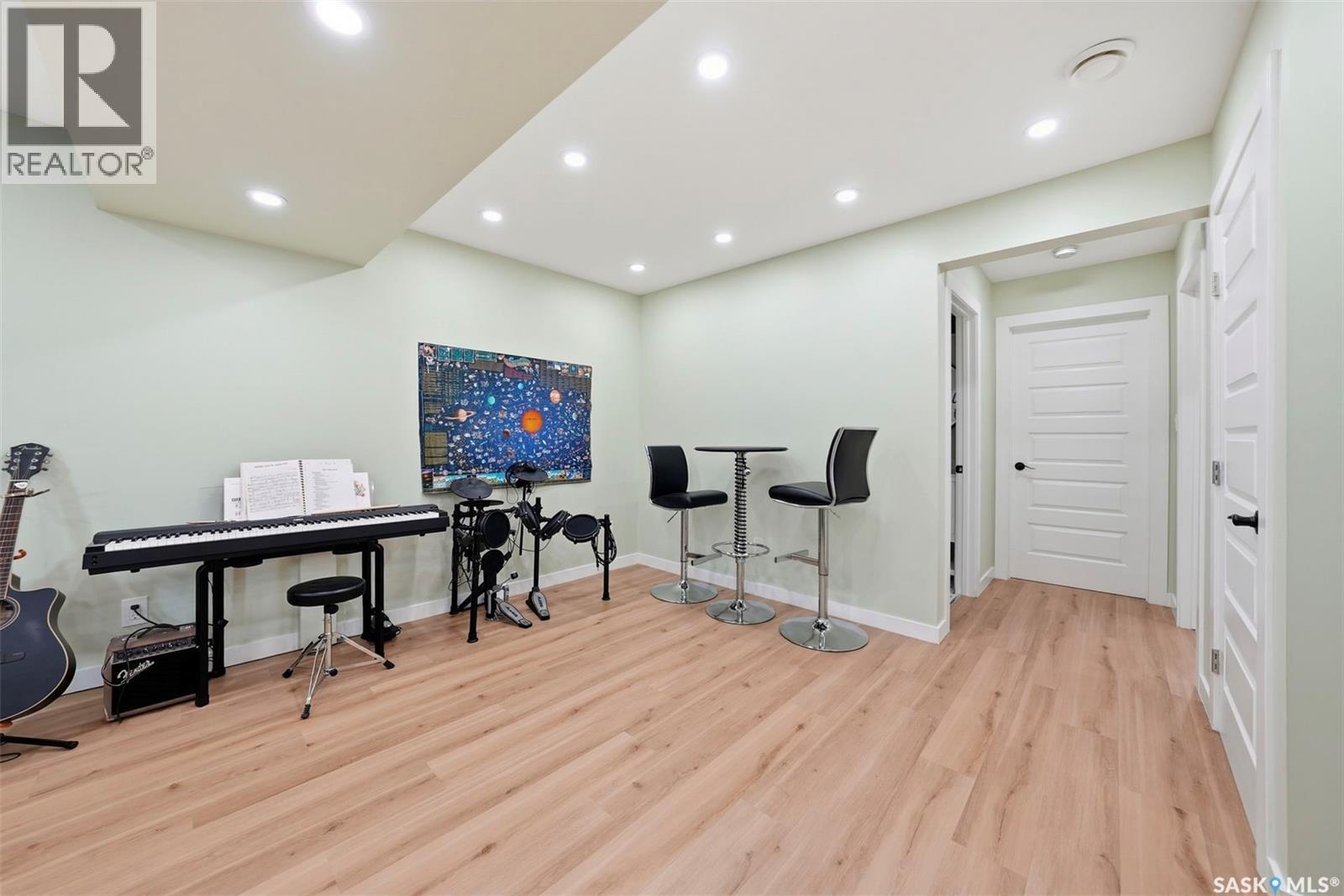 578 Mcfaull Crescent Property Photo 30
