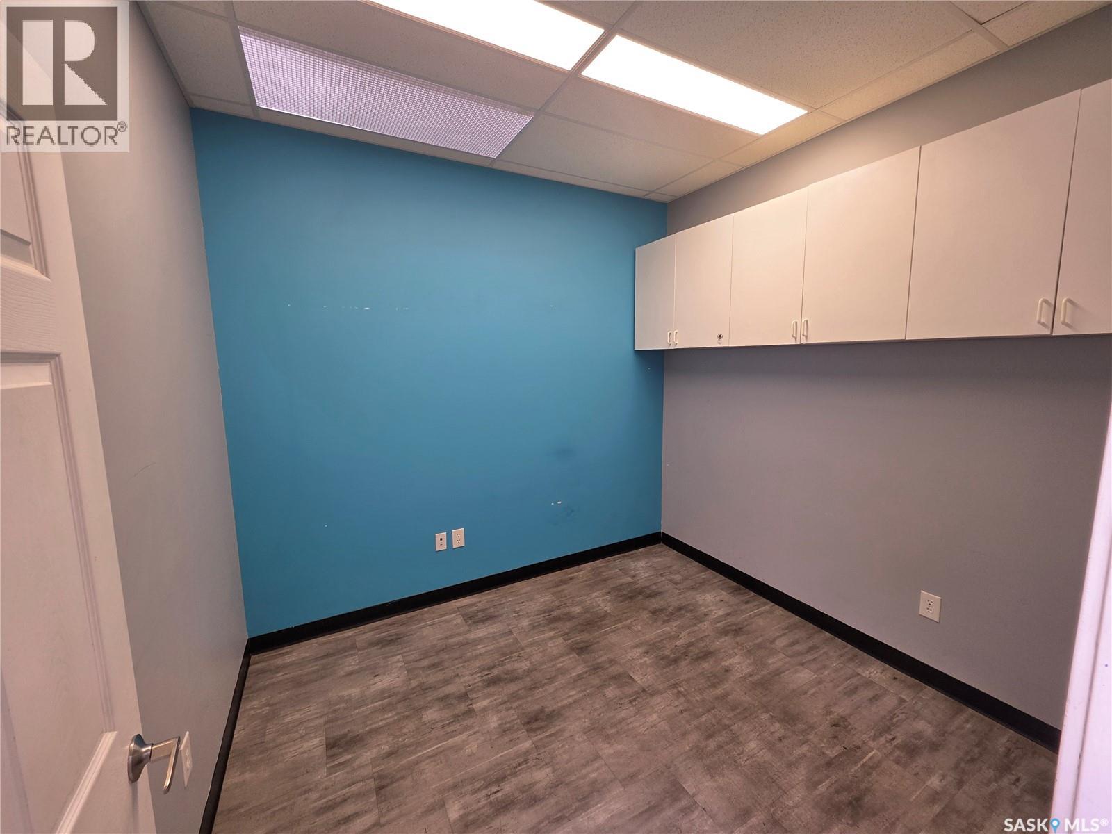 1516 20th Street W Property Photo 5