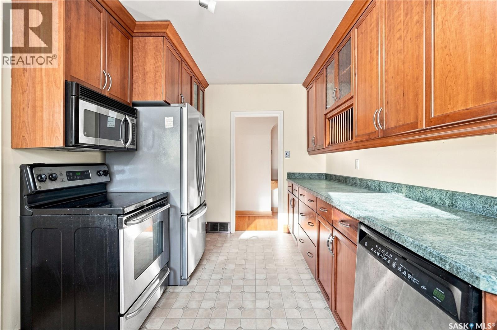 222 Broadway Avenue Property Photo 3