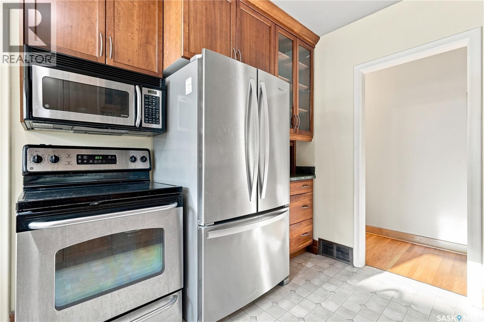 222 Broadway Avenue Property Photo 7