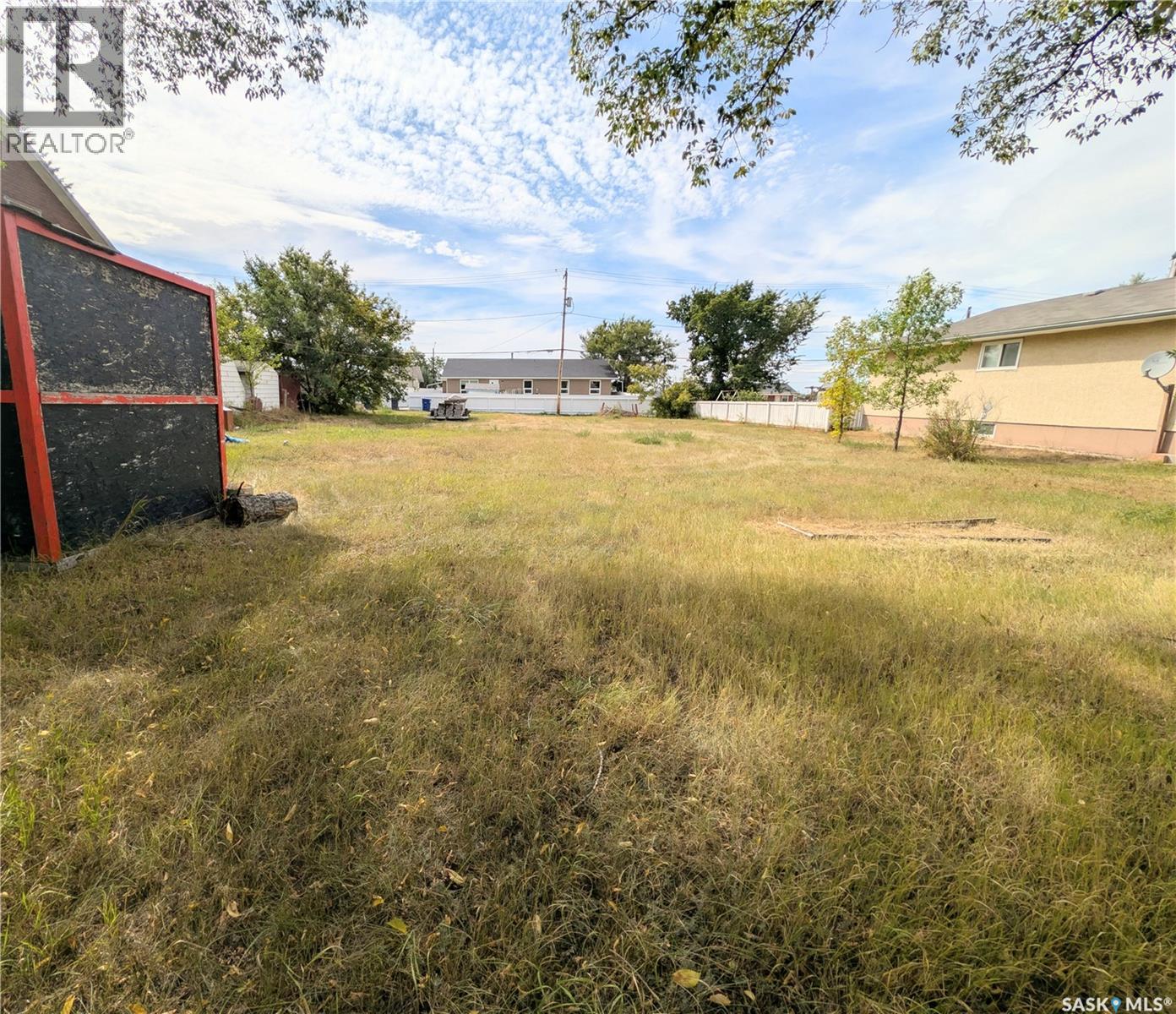 439 4th Street W Property Photo 8