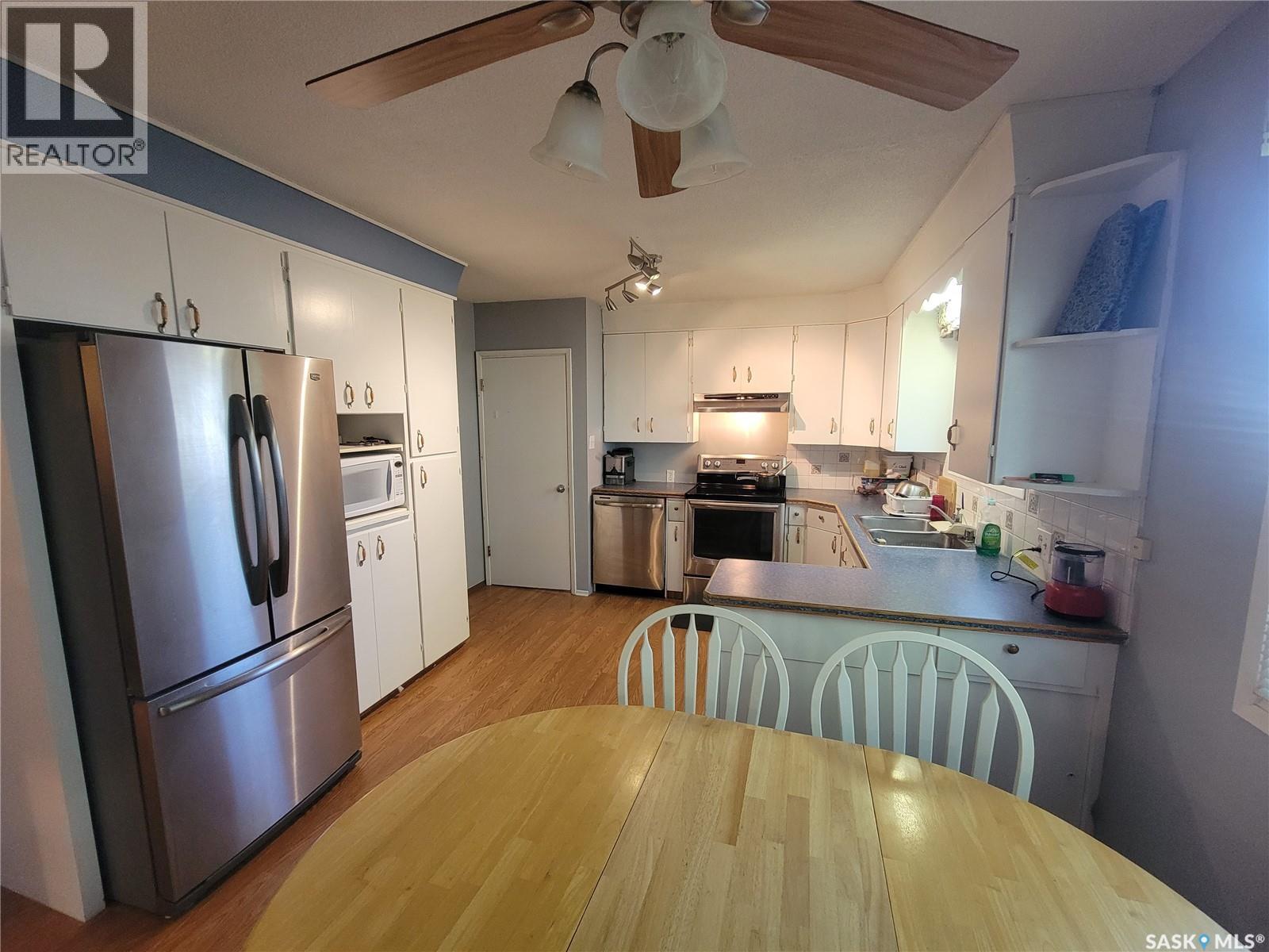 440 4th Avenue W Property Photo 5