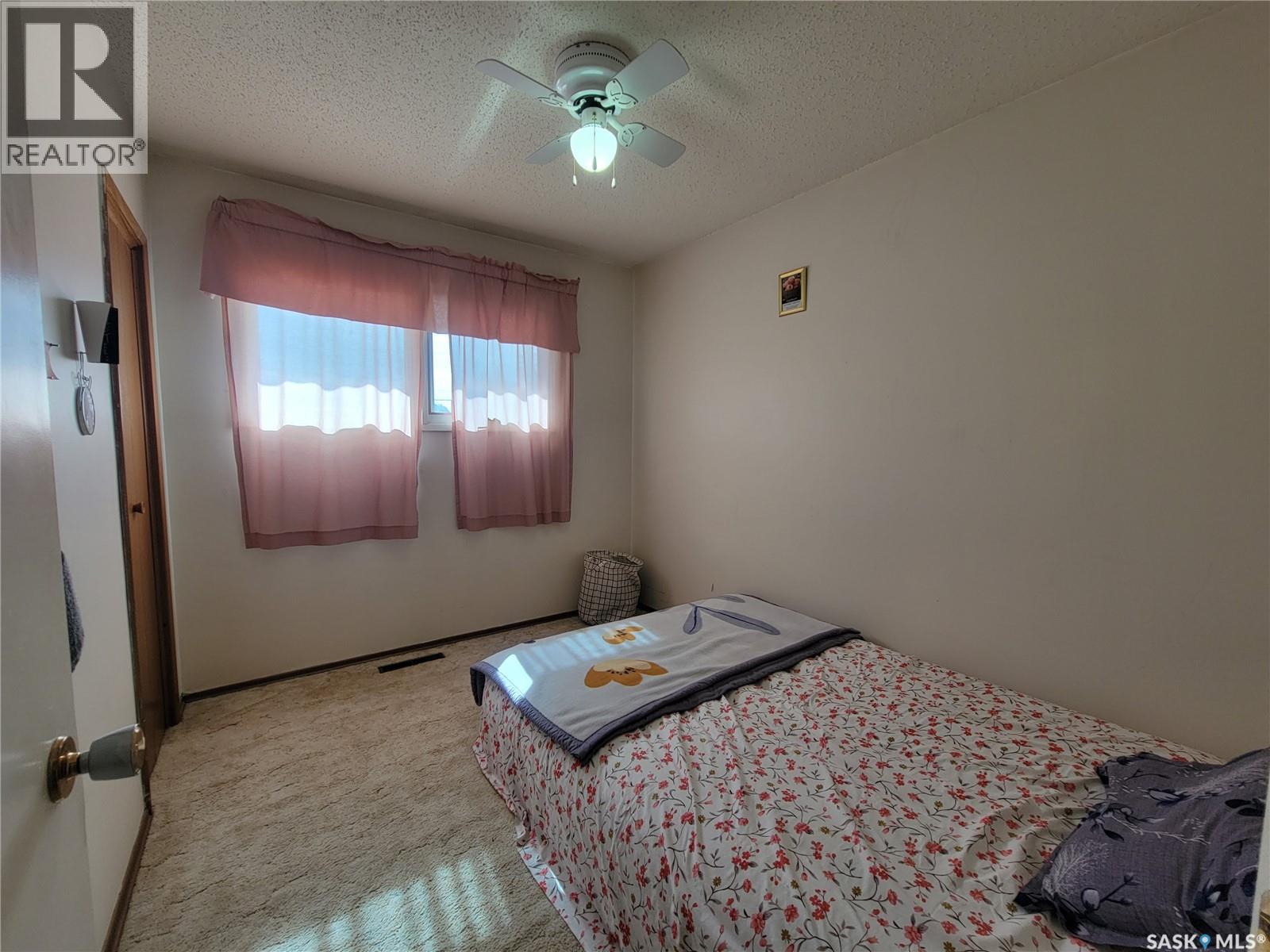 440 4th Avenue W Property Photo 12