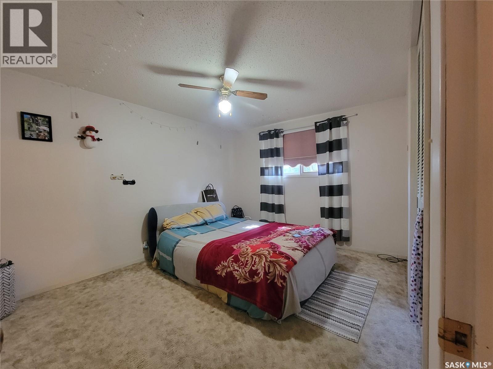 440 4th Avenue W Property Photo 14