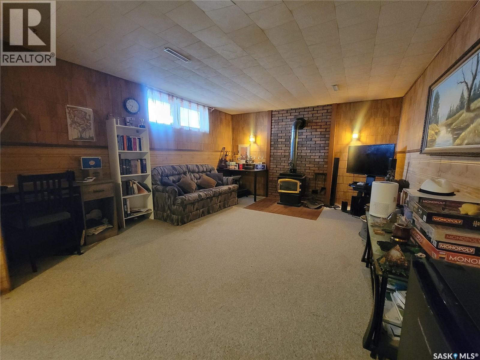 440 4th Avenue W Property Photo 17