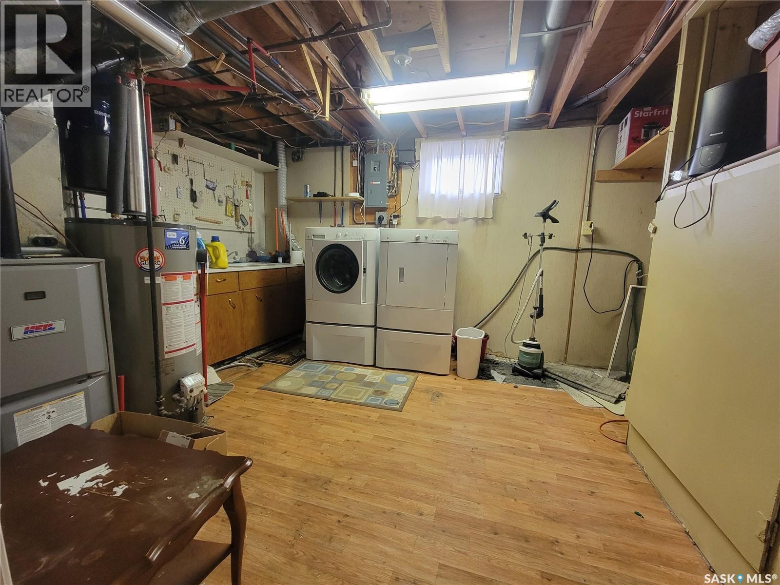 440 4th Avenue W Property Photo 22