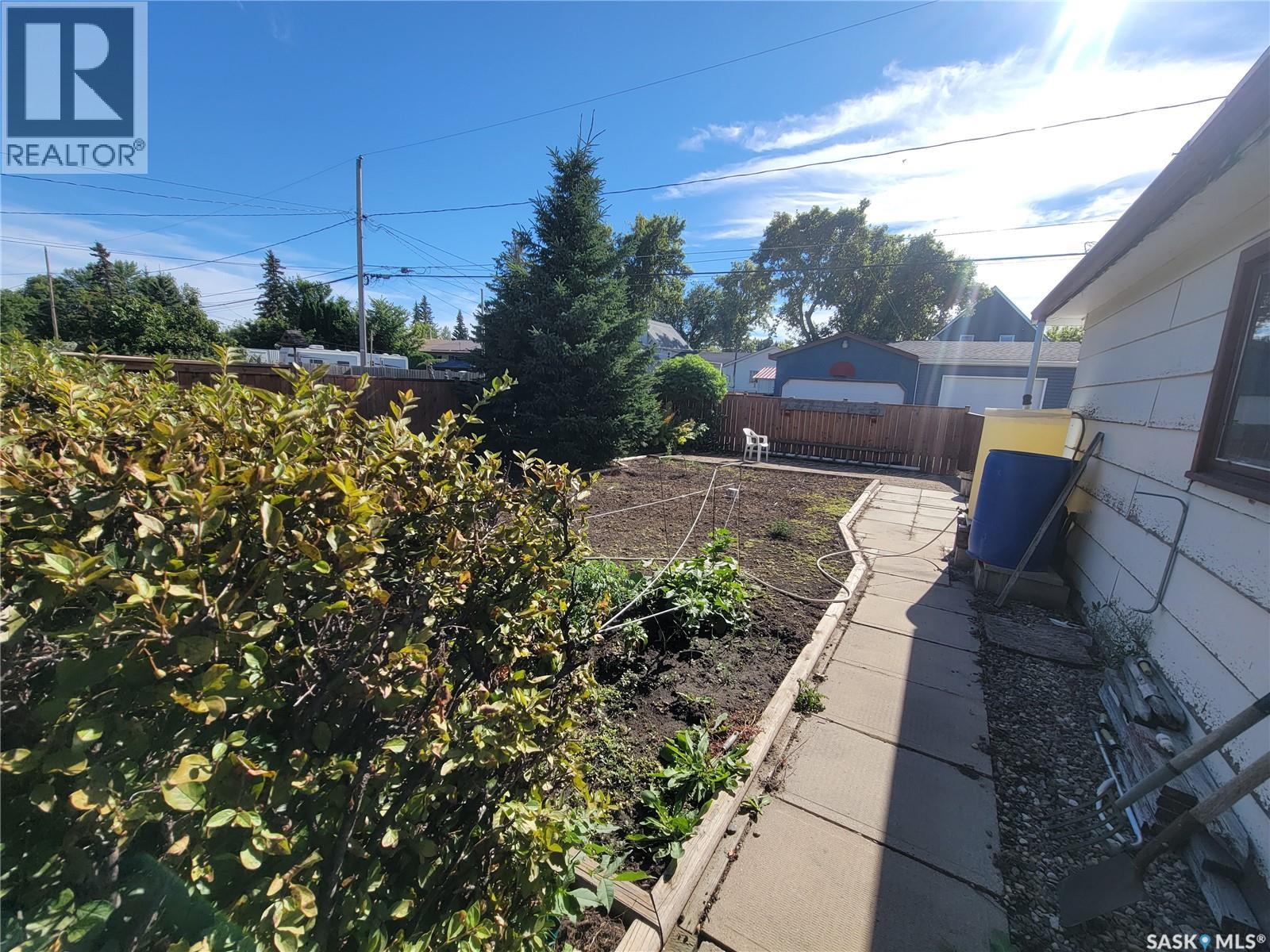 440 4th Avenue W Property Photo 27