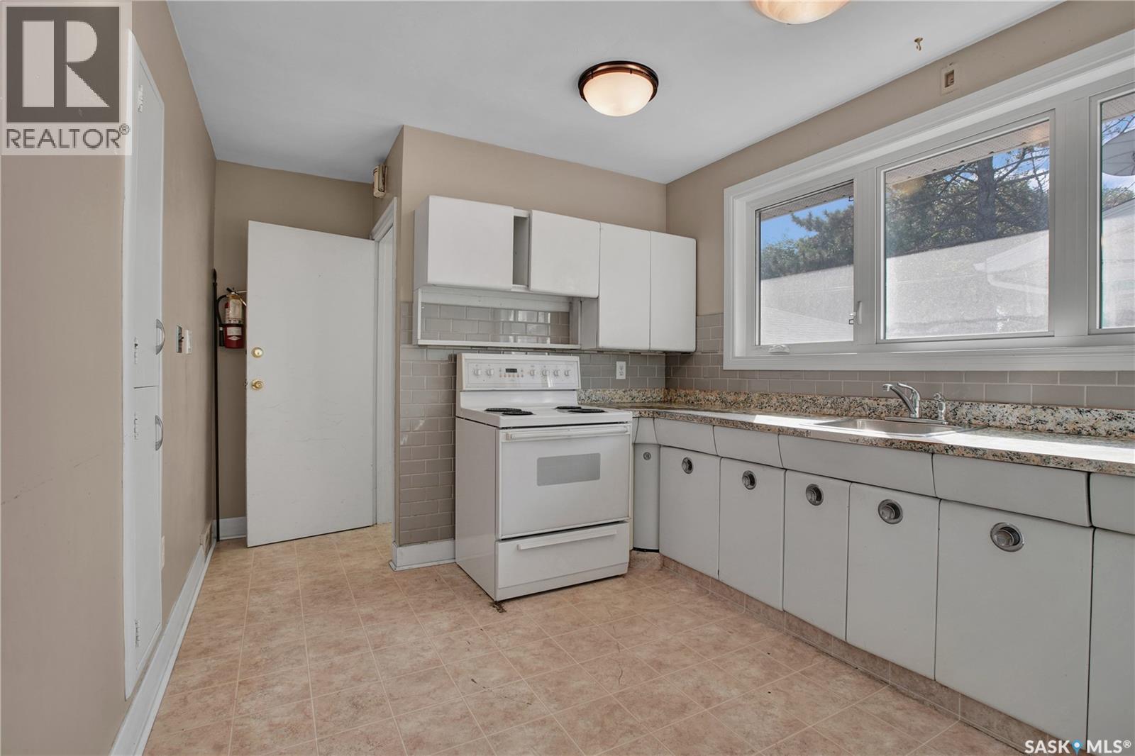 1209 Broadway Avenue Property Photo 6