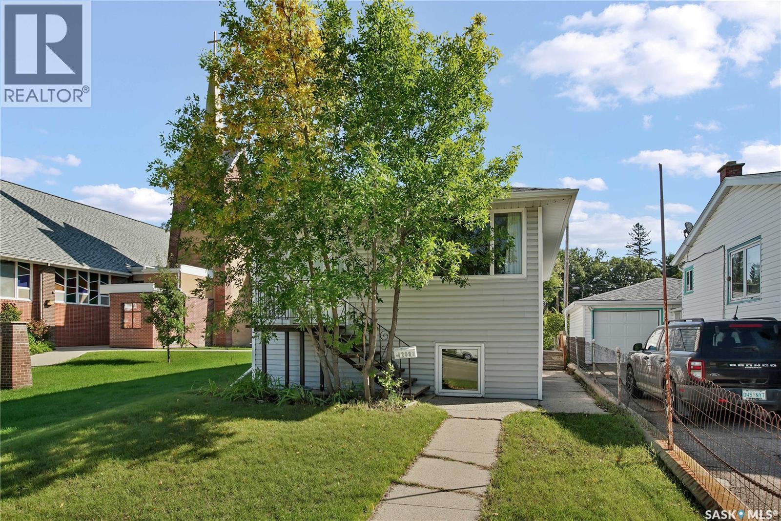 1209 Broadway Avenue Property Photo 25