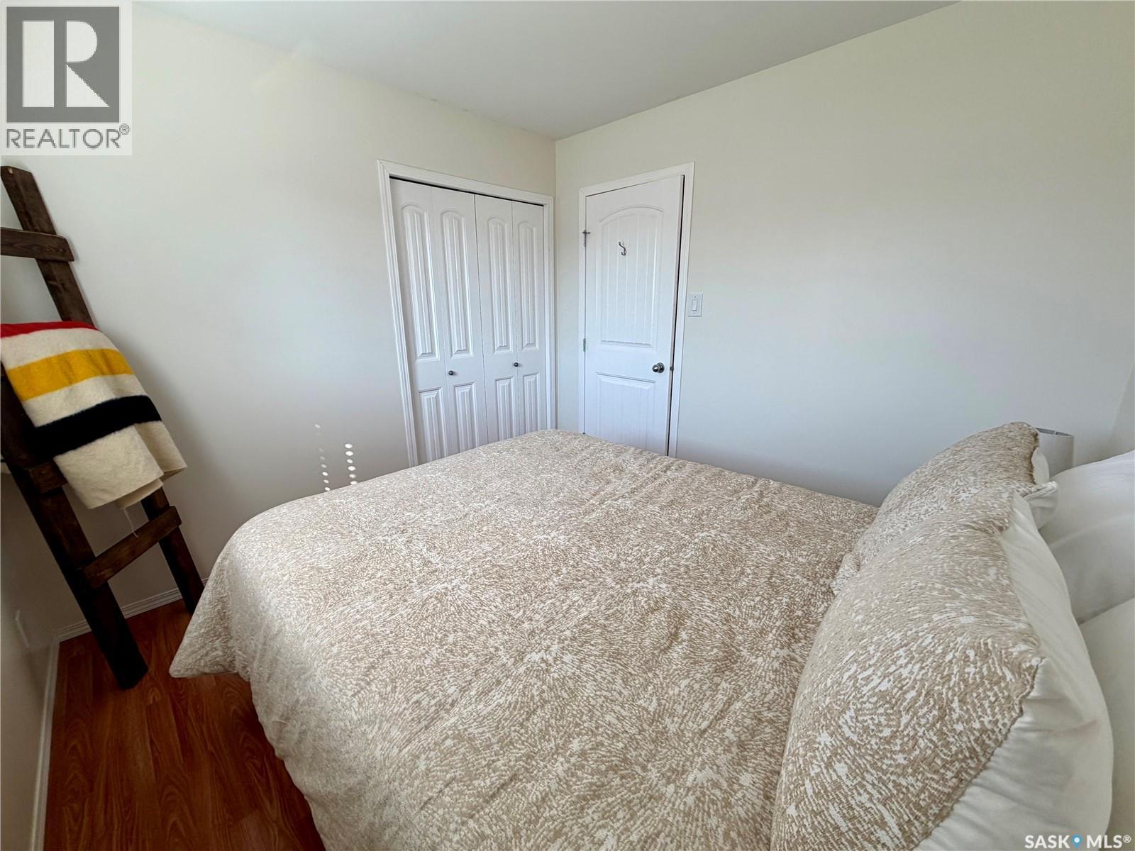 303 5th Street W Property Photo 11