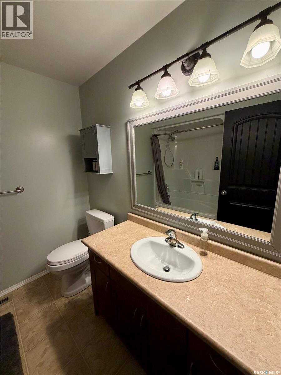 303 5th Street W Property Photo 12