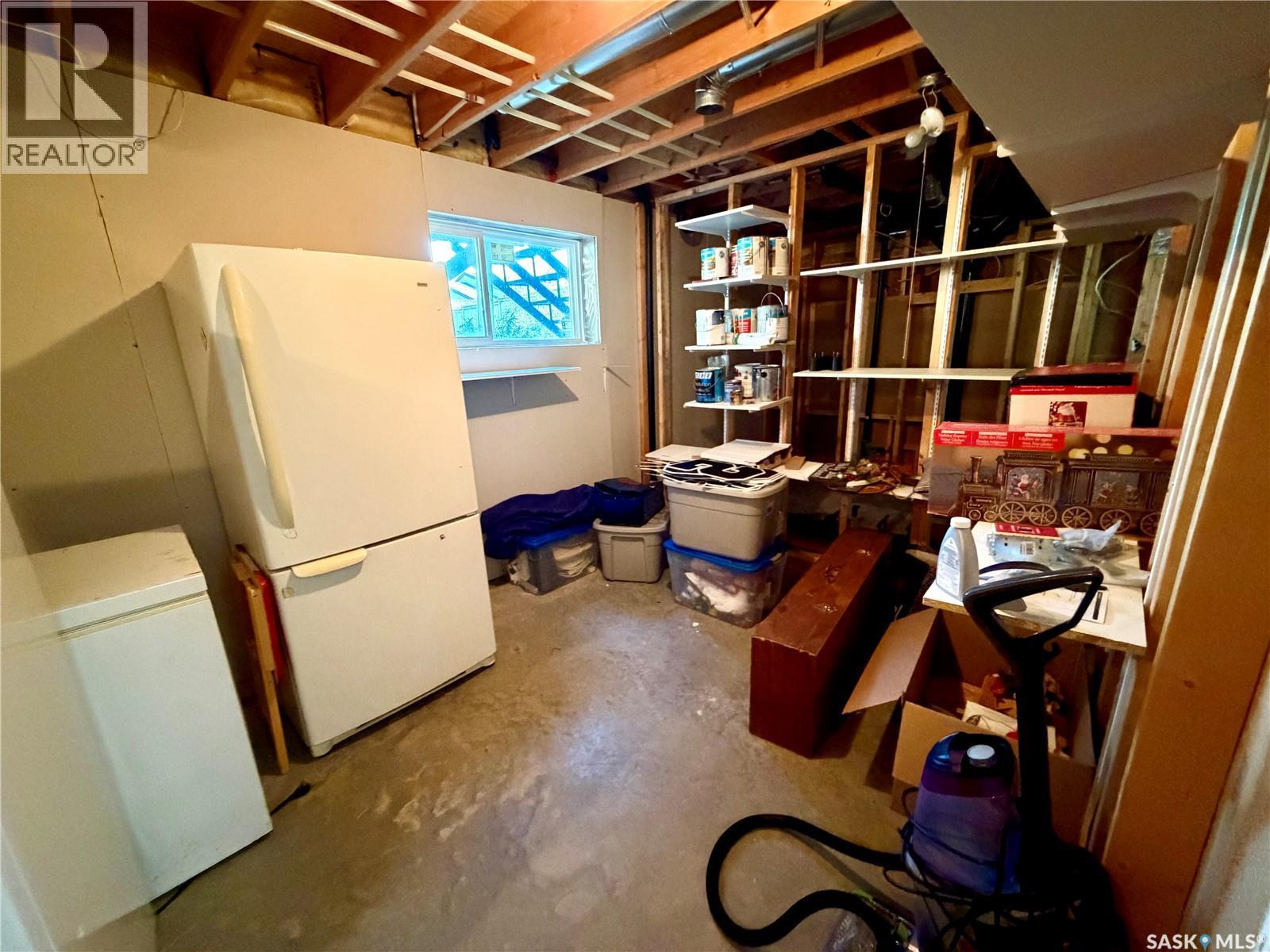 303 5th Street W Property Photo 27