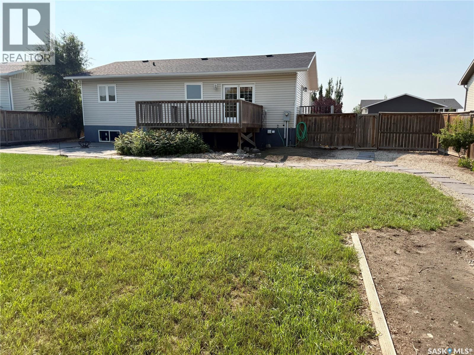 303 5th Street W Property Photo 29