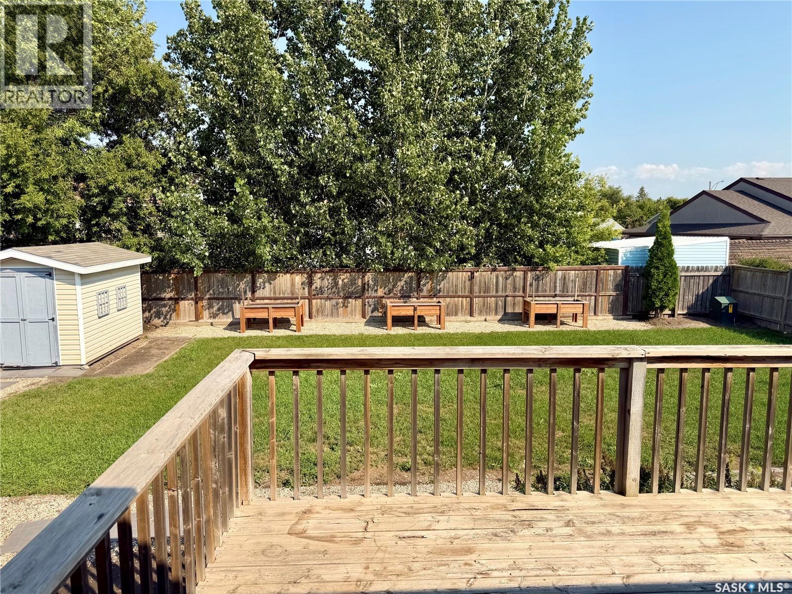 303 5th Street W Property Photo 30
