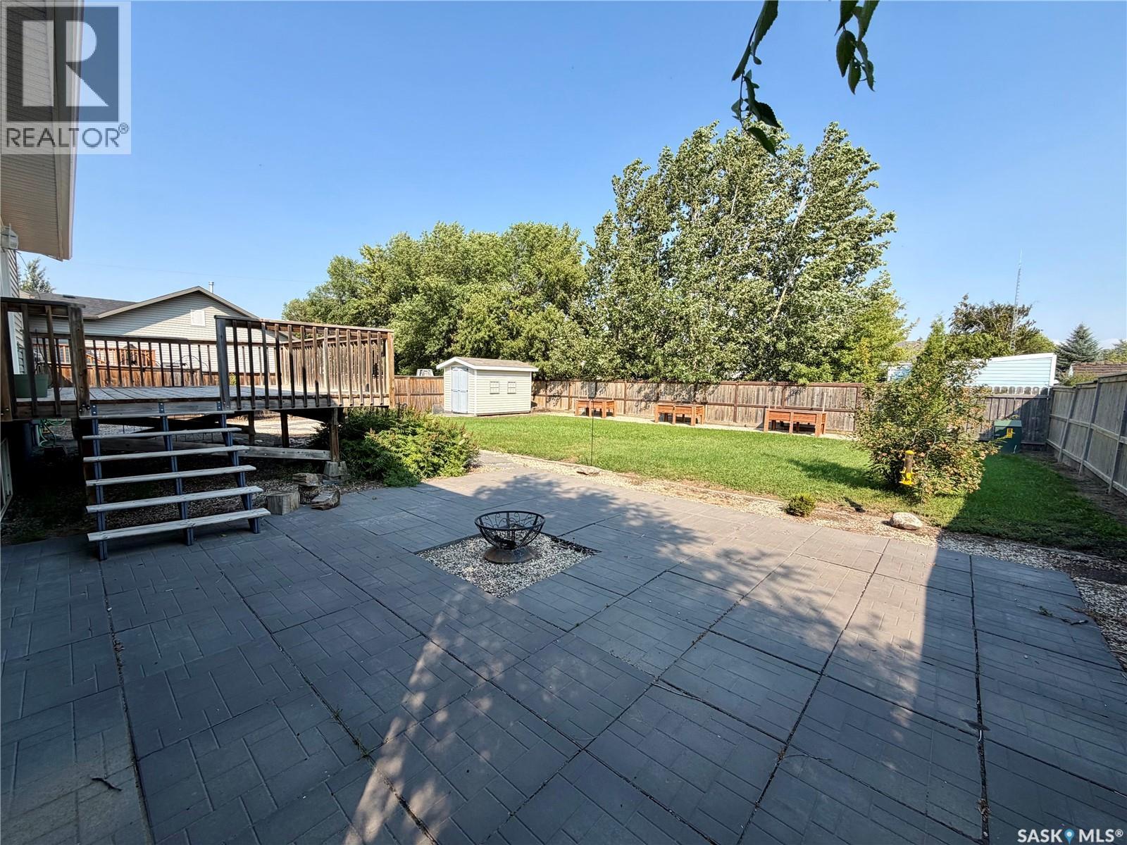 303 5th Street W Property Photo 32