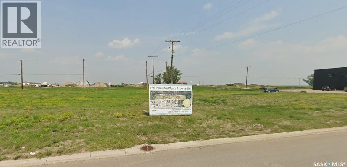 220 Railway AVENUE Property Photo 1