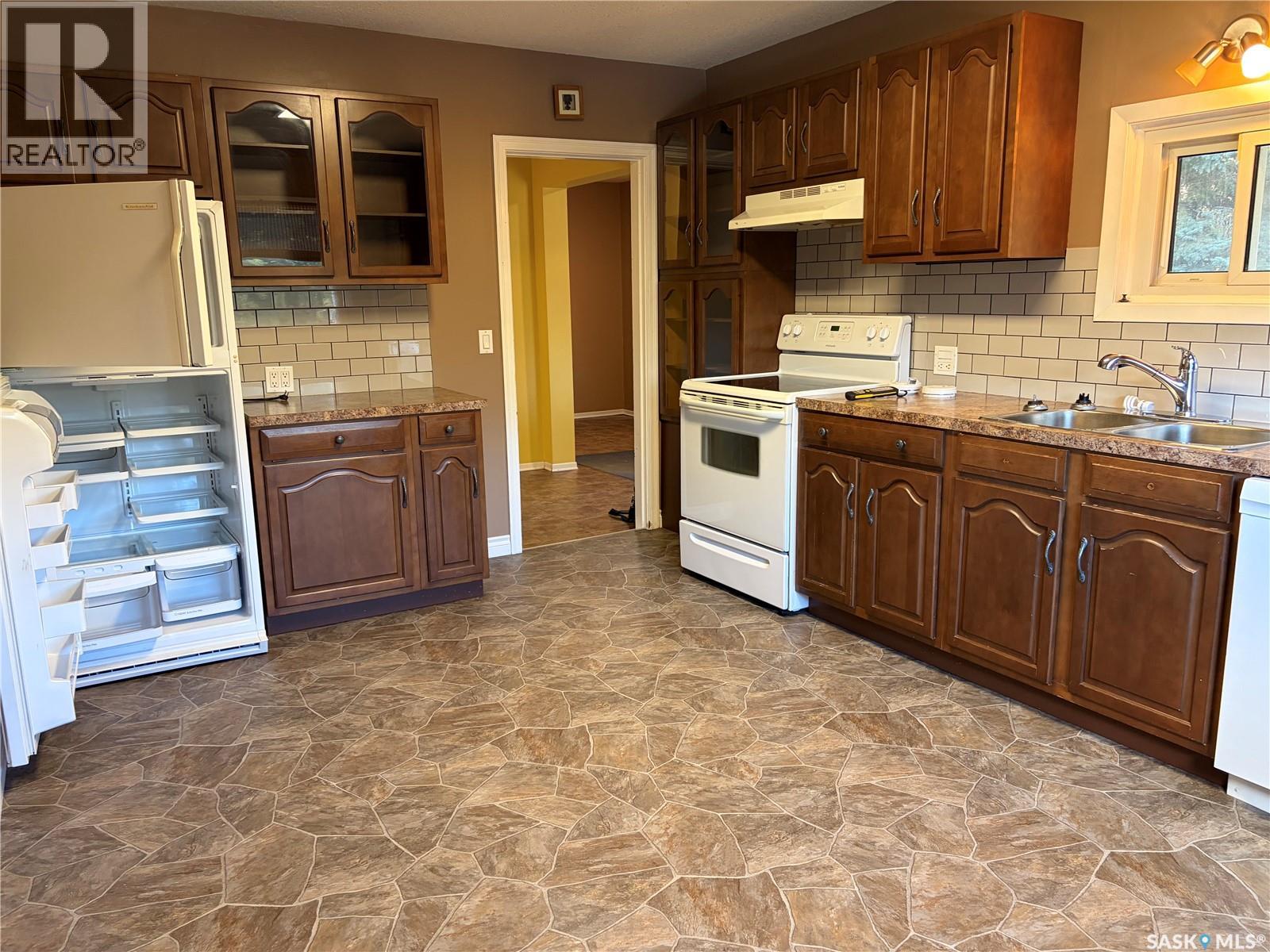 554 St Anthony Street Property Photo 10