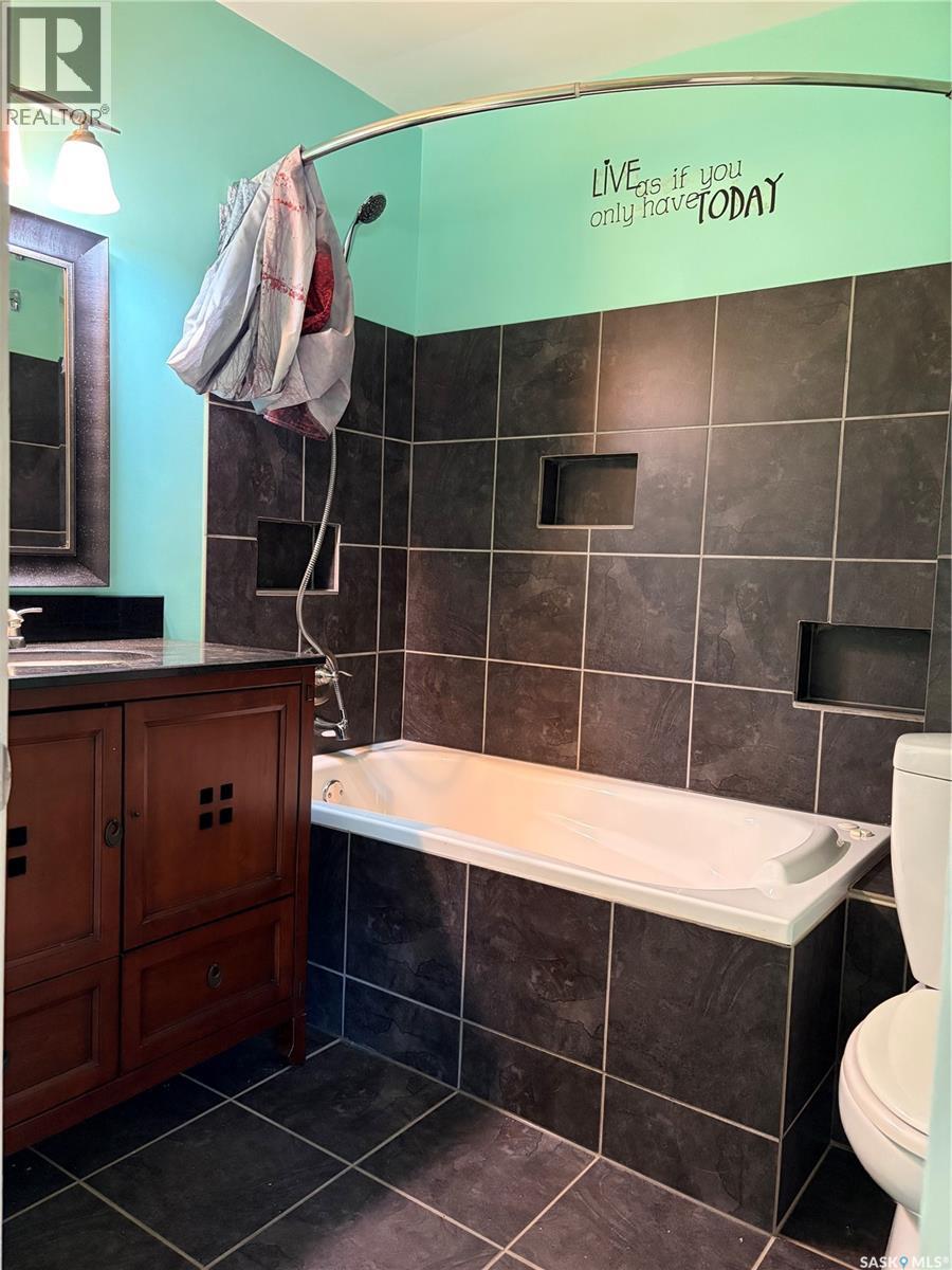 554 St Anthony Street Property Photo 12