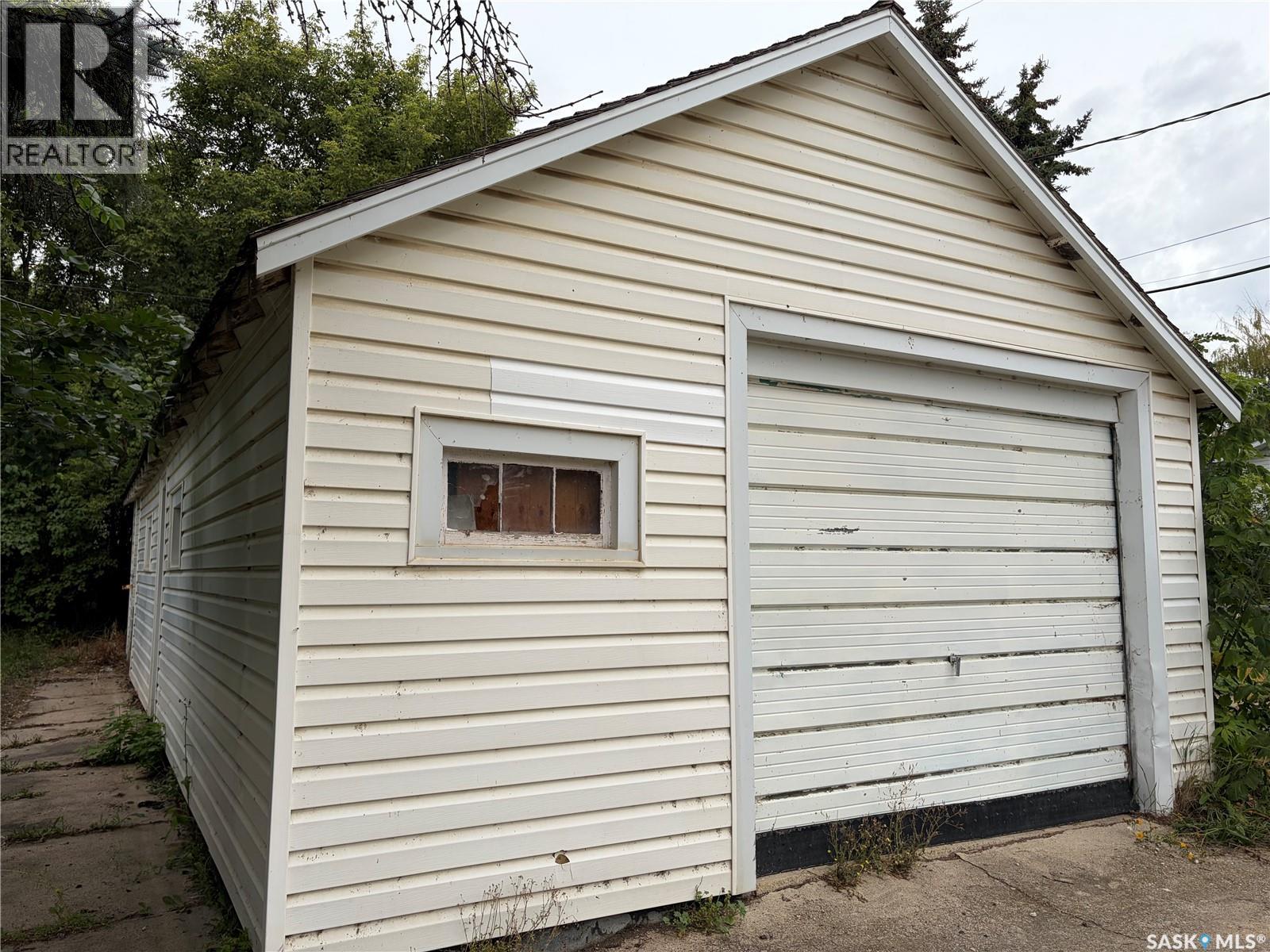 554 St Anthony Street Property Photo 26