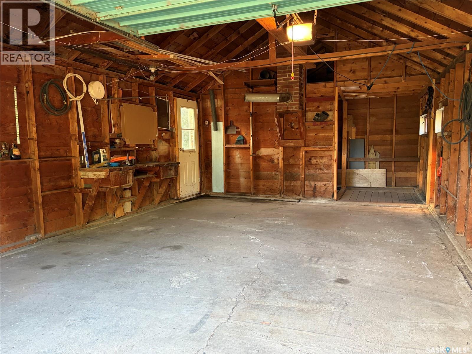 554 St Anthony Street Property Photo 27