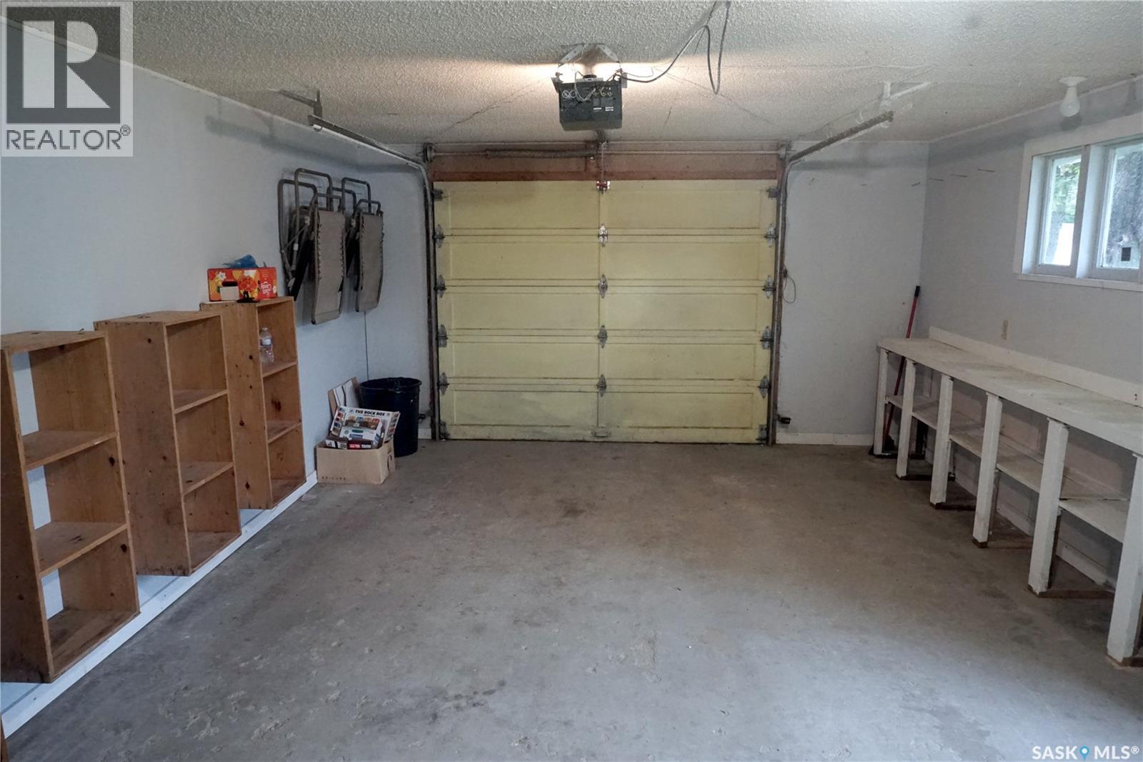 455 2nd Street E Property Photo 23