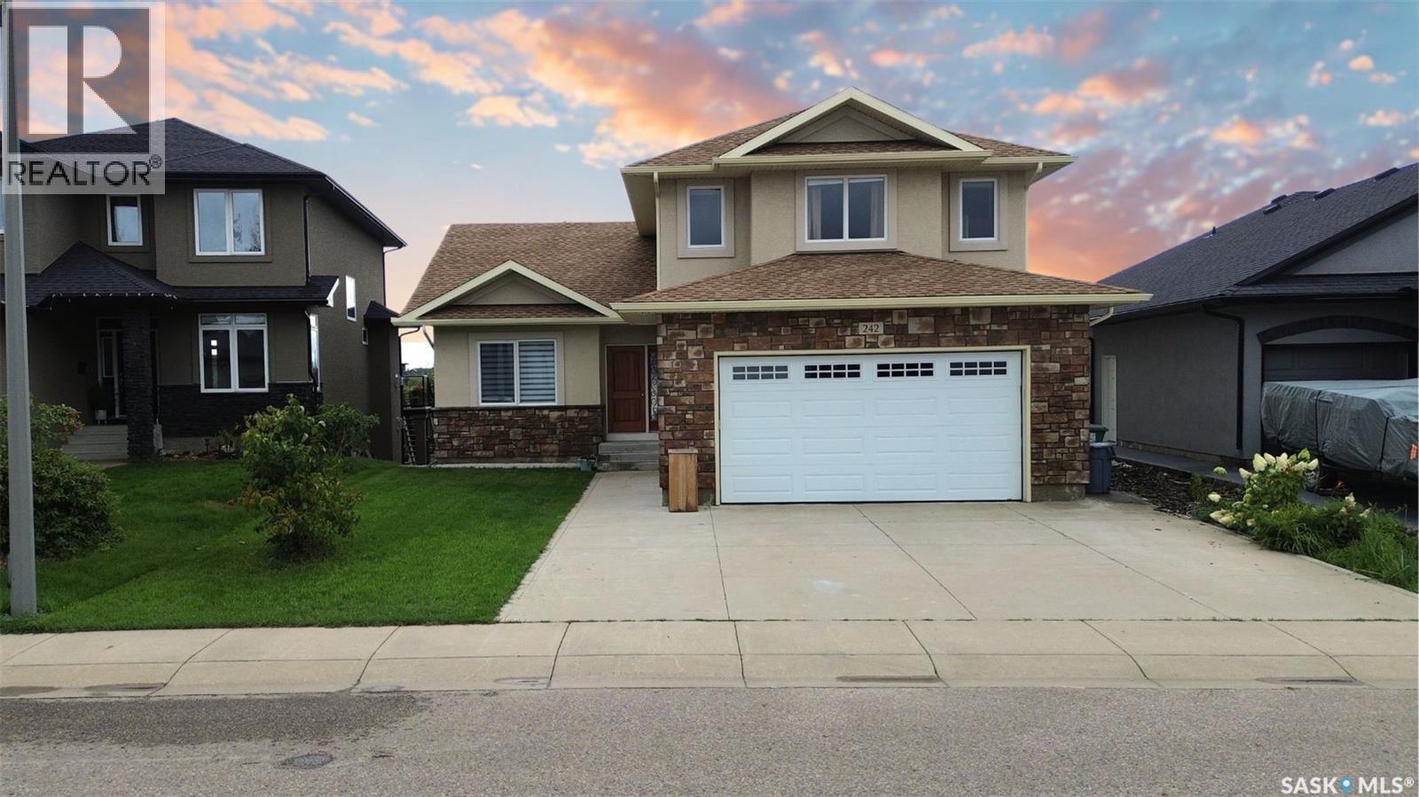 242 Whalley CRESCENT Property Photo 1