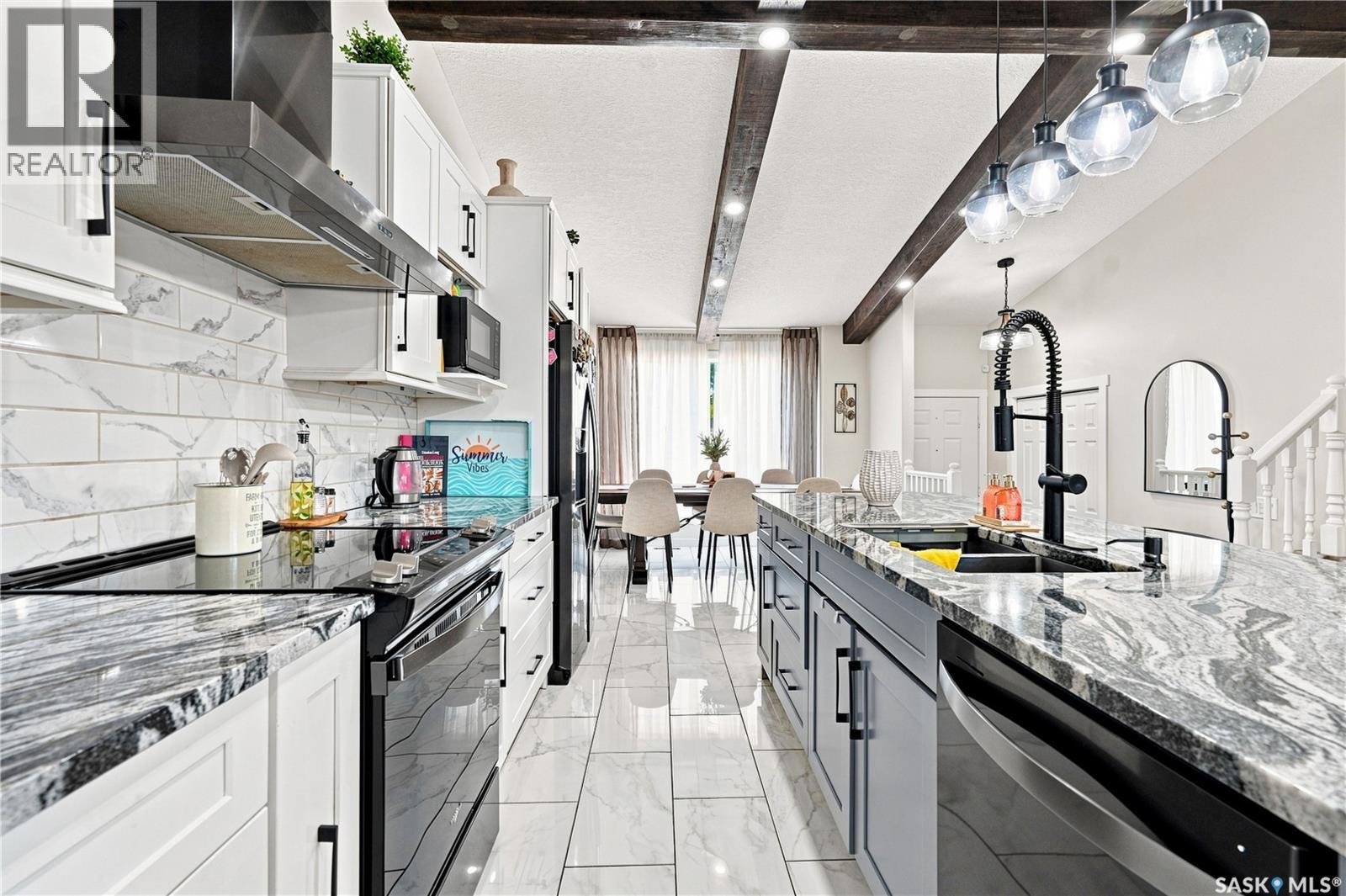 107 Hall Crescent Property Photo 11