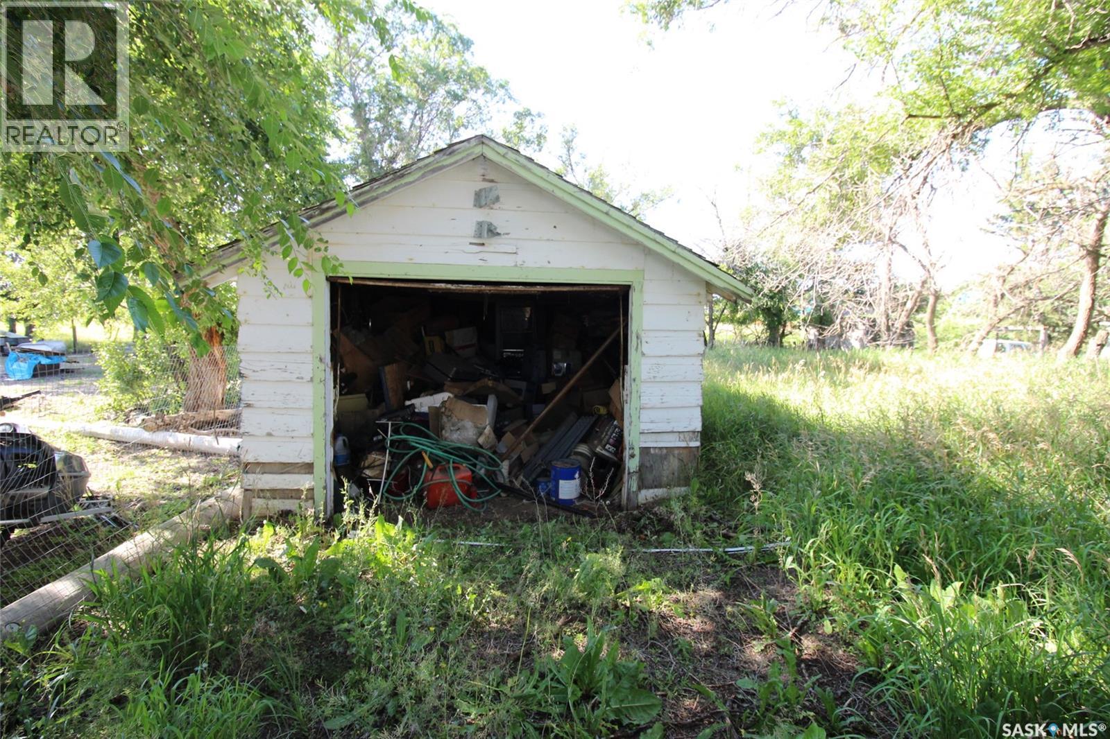 810 2nd Avenue Property Photo 9
